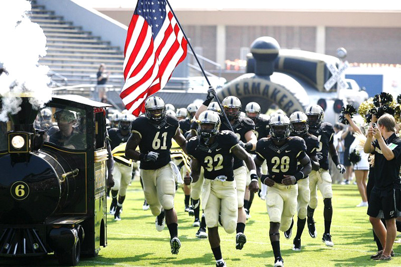 Thumb purdue coming on the field